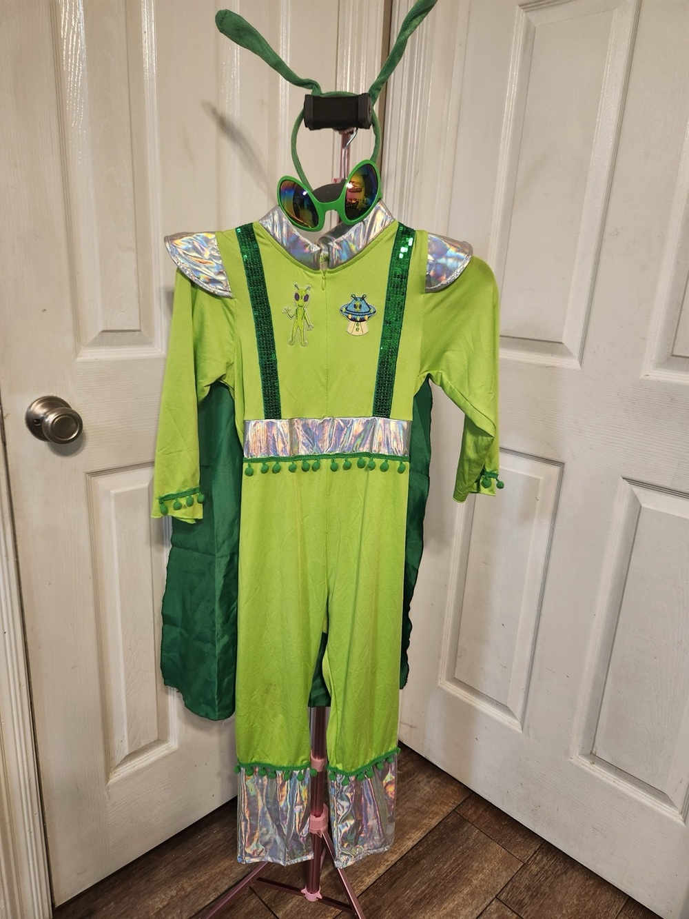 Kids Green Alien Costume with Cape and Goggles